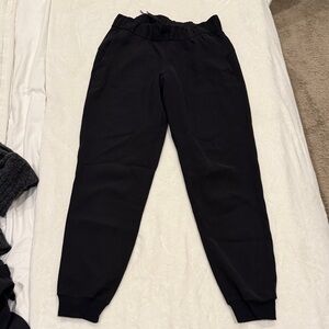 Women’s black lululemon joggers